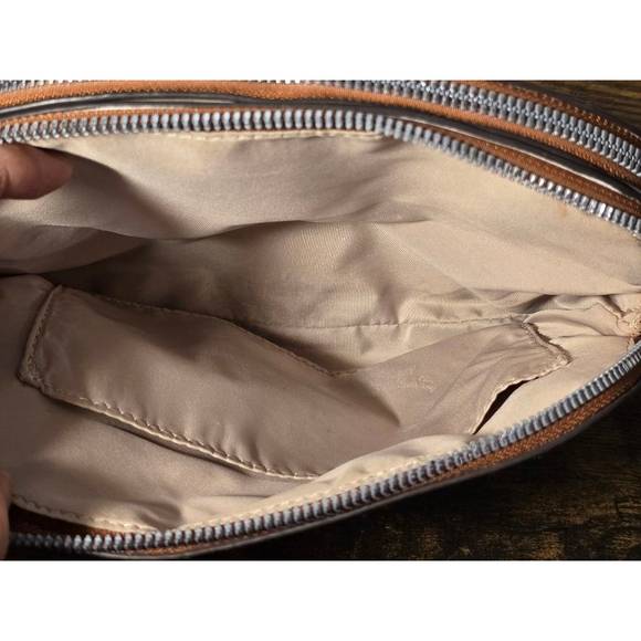 Nine West Beige Crossbody Bag‎ multiple pockets - Picture 5 of 9